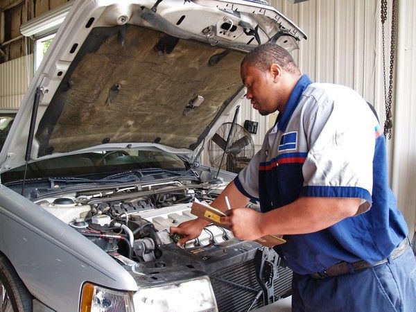 image-of-how-to-fix-your-car-in-Nigeria