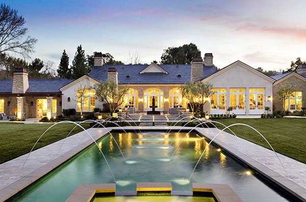 image-of-Kanye-West-california-mansion