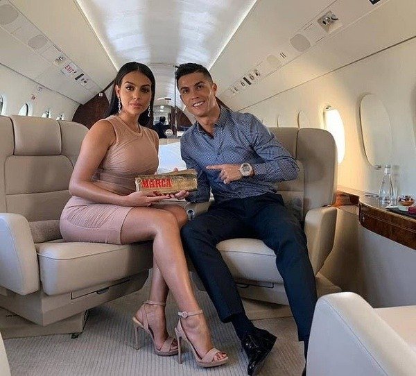 image-of-ronaldo-mother-receives-mercedes-car-gift-on-mother-day