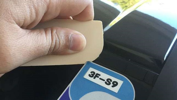 image-of-how-to-remove-stickers-from-a-car