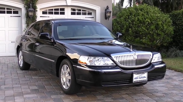 image-of-lincoln-town-car