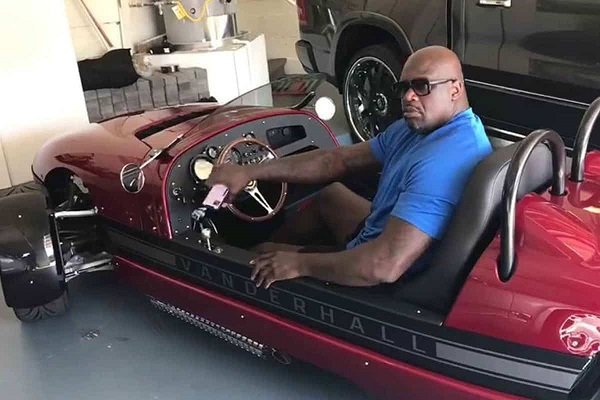 image-of-Shaquille-O'Neil-biography-house-and-cars