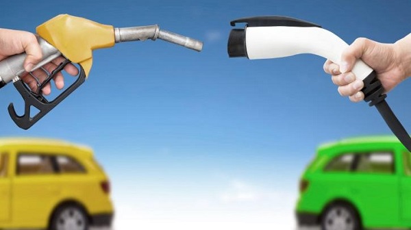 image-of-Electric-cars-vs-Gas-cars